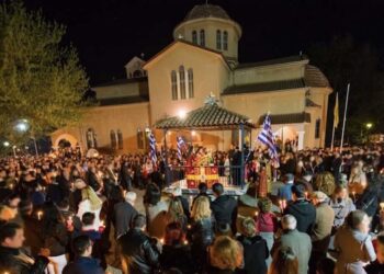 Γιατί δεν πρέπει να φεύγουμε από την Εκκλησία μόλις ακούμε το Χριστός Ανέστη;