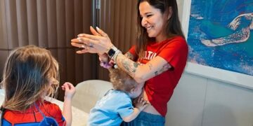 Εριέττα Κούρκουλου: Οι φωτογραφίες από το Πάσχα στην Κέρκυρα με τα παιδιά της