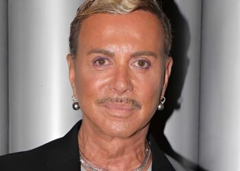 Λάκης Γαβαλάς: «Κάνω τα χαρτιά μου για να πάρω σύνταξη. Όταν έμαθα ότι είναι 850 ευρώ, ρώτησα «την ημέρα;»