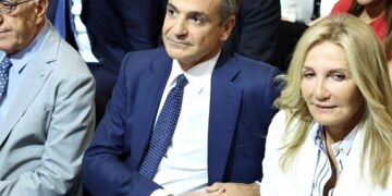 Μαρέβα Μητσοτάκη: «Είδα τι σημαίνει αφοσίωση στο ΕΣΥ» – Το μήνυμα μετά το χειρουργείο