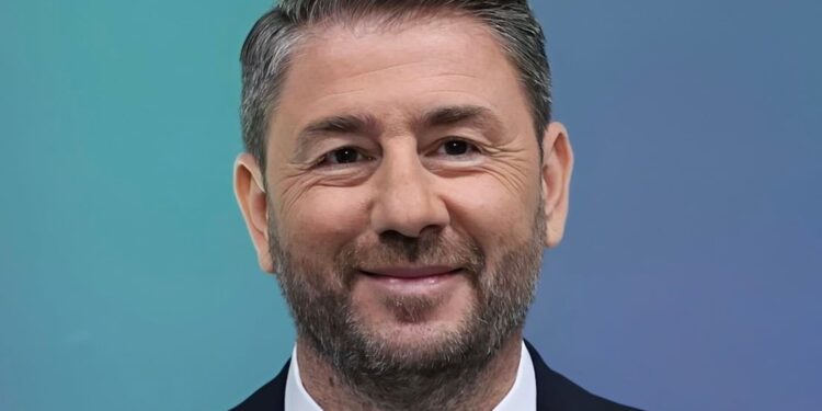 Το ΠΑΣΟΚ προτείνει τετραήμερη εργασία – Ανδρουλάκης: «Μείωση των ωρών, χωρίς μείωση μισθού»