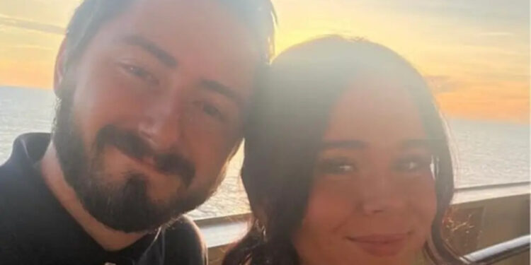 Ο παιδικός έρωτας που κατέληξε σε οικογενειακή τραγωδία: Φριχτό τέλος για αντρόγυνο 18 μήνες μετά τον γάμο τους (video)