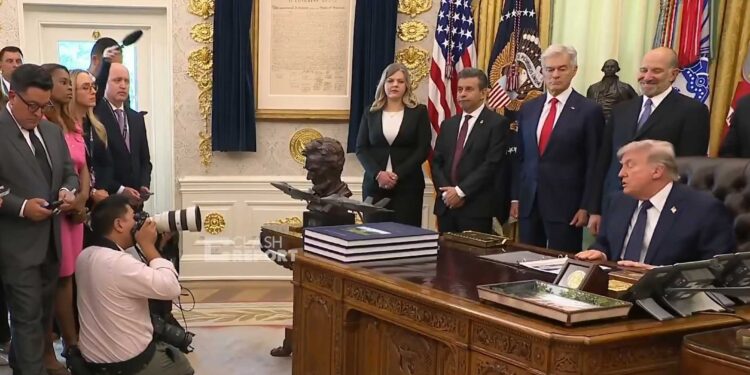 Ο Τραμπ αποθεώνει την Ελλάδα: «Φανταστική χώρα, μας έχει βοηθήσει πολύ – Τρομερός τύπος ο Μητσοτάκης»