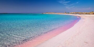 TripAdvisor: Ελληνική, η ομορφότερη παραλία στον κόσμο