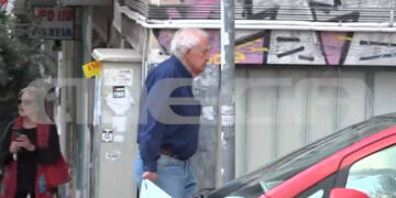 Οι πρώτες φωτογραφίες του Αλέξανδρου Γιωτόπουλου της 17Ν μετά την αποφυλάκισή του