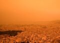 Καιρός: Μετά τα χιόνια έρχεται πρόωρος καύσωνας με 38άρια και αφρικανική σκόνη που θα κάνει αποπνικτική την ατμόσφαιρα