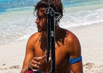 Σταύρος Φλώρος: «Είναι ζωντανός από θαύμα» – Συγκλονίζει ο πατέρας του 22χρονου παίκτη του Survivor (video)