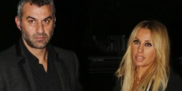Alldaynews.gr Συγκινητικά λόγια για τη Γωγώ Μαστροκώστα: «Εύχομαι να κάνει ένα θαύμα ο Θεός»