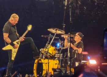 Μέταλ… συρτάκι από τους Metallica και το ΟΑΚΑ χορεύει στους ρυθμούς τους