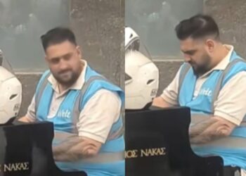 Πιάνο στο Μετρό Συντάγματος: Διανομέας παίζει τον «Έρωτα Αρχάγγελο» και συγκινεί τους πάντες