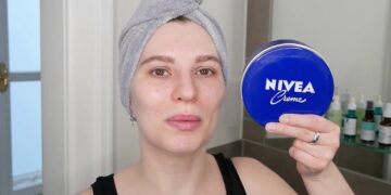 Γιατί όλοι βάζουν την μπλε Nivea στο πρόσωπο πριν τον ύπνο