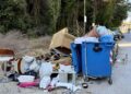 Φέρετρο, βάρκα ως και αντιδραστήρια αιματολογικών τεστ – Τα πιο παράξενα αντικείμενα που μάζεψαν από κάδους σκουπιδιών στη Θεσσαλονίκη