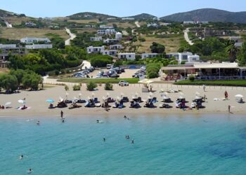 «Κάλυψα 8 μέρες με 150 εupω»: Το ελληνικό νησί που δεν ανακάλυψαν ακόμα οι τουρίστες, αποθεώνεται για το φθηνό πακέτο διακοπών του