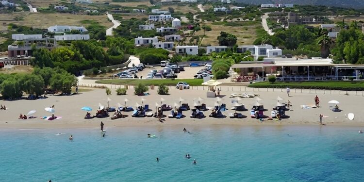 «Κάλυψα 8 μέρες με 150 εupω»: Το ελληνικό νησί που δεν ανακάλυψαν ακόμα οι τουρίστες, αποθεώνεται για το φθηνό πακέτο διακοπών του