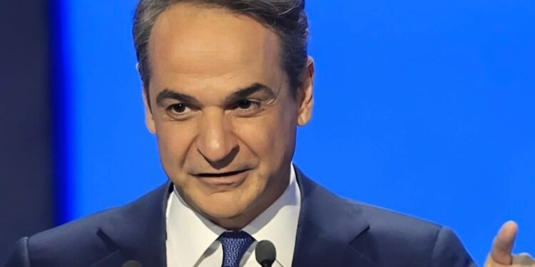 Κυριάκος Μητσοτάκης: «Θυμώνω όταν βλέπω την ακρίβεια να ροκανίζει το εισόδημα»