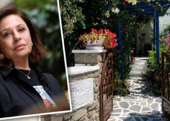 Αυτό είναι το παλάτι της Χαρούλας στο πανέμορφο ελληνικό νησί: Θα το κληρονομήσει ο υιοθετημένος της γιος