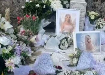 Σε βαρύ κλίμα το μνημόσυνο για τη 19χρονη Μυρτώ στην Κεφαλονιά – Συγκλονίζουν τα λόγια του πατέρα της
