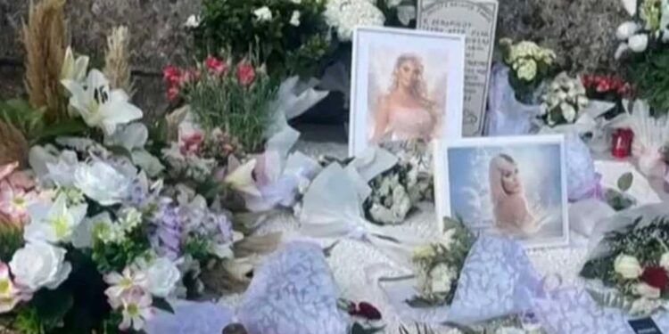 Κεφαλονιά: Σε βαρύ κλίμα το 40ήμερο μνημόσυνο για τη 19χρονη Μυρτώ – Συγκλονίζουν τα λόγια του πατέρα της