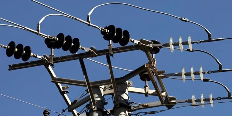 ΕΚΤΑΚΤΟ: ΤΡΑΓΩΔΙΑ ΣΤΟΝ ΔΕΔΔΗΕ – ΝΕΚΡΟΣ ΥΠΑΛΛΗΛΟΣ ΜΕΤΑ ΑΠΟ ΕΚΡΗΞΗ ΣΕ ΥΠΟΣΤΑΘΜΟ ΤΗΣ ΔΕΗ