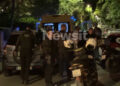 Alldaynews.gr «Ακούστηκε ένα μπαμ και μετά: Βοήθεια!»: Οικογενειακή τραγωδία – Πυροβόλησε την γυναίκα του και έστρεψε το όπλο πάνω του (video)