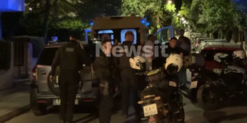 Alldaynews.gr «Ακούστηκε ένα μπαμ και μετά: Βοήθεια!»: Οικογενειακή τραγωδία – Πυροβόλησε την γυναίκα του και έστρεψε το όπλο πάνω του (video)