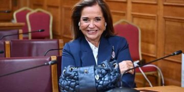 Alldaynews.gr Μπακογιάννη: «Αλαζόνας ο Τσίπρας, δεν κάνει για αρχηγός ο Ανδρουλάκης, δεν έχει πολιτικό λόγο η Καρυστιανού»