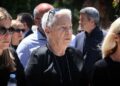 Αρνήθηκε η χήρα του Σουφλιά να δώσει το χέρι στον Μητσοτάκη