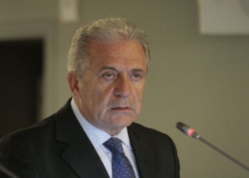 Δυσφορία στο Μαξίμου για την τοποθέτηση Αβραμόπουλου στον ΣΚΑΪ – «Δεν θα απολογηθώ σε κανέναν κερατά»