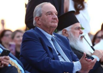Καραμανλής από Θεσσαλονίκη: «Πρώτα και πάνω απ’ όλα είμαστε Έλληνες – Είμαστε γνήσιοι Μακεδόνες»
