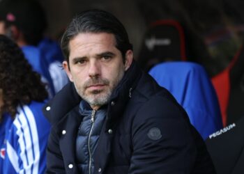 Συγκλονιστικό βίντεο: Ο Φερνάντο Γκάγκο υπέστη καρδιακό επεισόδιο σε συνέντευξη Τύπου – Αγωνία για τον προπονητή και πρώην άσο της Ρεάλ Μαδρίτης