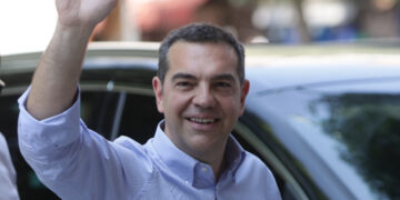 ΕΛΑΣ: Ο Τσίπρας παρουσίασε τη «σκιώδη κυβέρνηση» – Τα ονόματα, οι αρμοδιότητες και οι έξι πυλώνες