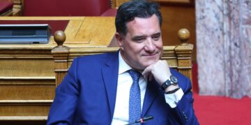 Γεωργιάδης: «Λέω στα παιδιά μου κάθε που μπαίνουν εκκλησία να ανάβουν ένα κερί για τον εθνάρχη»