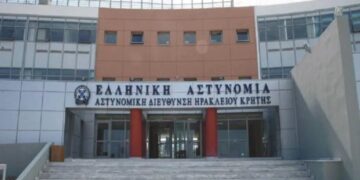 Τραγωδία: Νεκρή στο Αστυνομικό Μέγαρο βρέθηκε η 34χρονη που πέταξε το νεογέννητο βρέφος της στα σκουπίδια