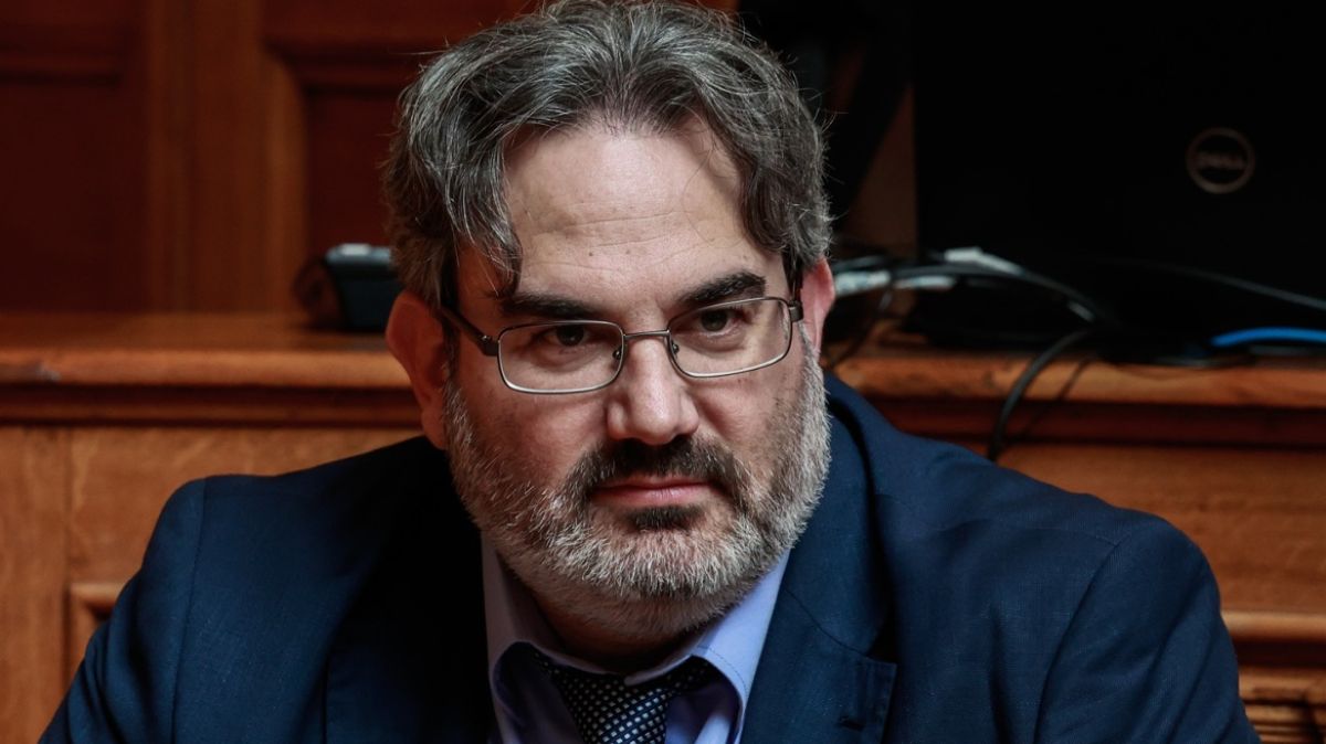 Το παρασκήνιο της αποχώρησης Μπακογιάννη