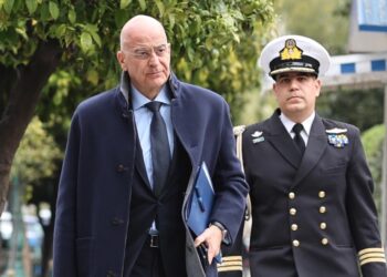 Στρατιωτική θητεία: Οι 3 νέες αλλαγές που ανακοίνωσε ο Δένδιας – Μπαίνει «τέλος» στις ηλικιακές εξαιρέσεις