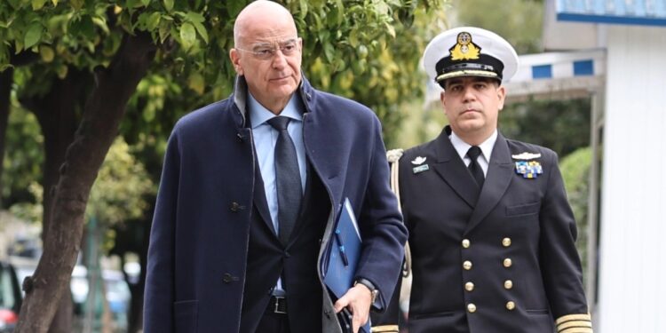 Τέλος οι εξαιρέσεις των μεγαλύτερων σε ηλικία: Οι 3 νέες αλλαγές που ανακοίνωσε ο Δένδιας στη στρατιωτική θητεία