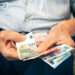 Πόσα χρήματα χρειάζονται για την ευτυχία; Η νέα παγκόσμια έρευνα και η θέση της Ελλάδας