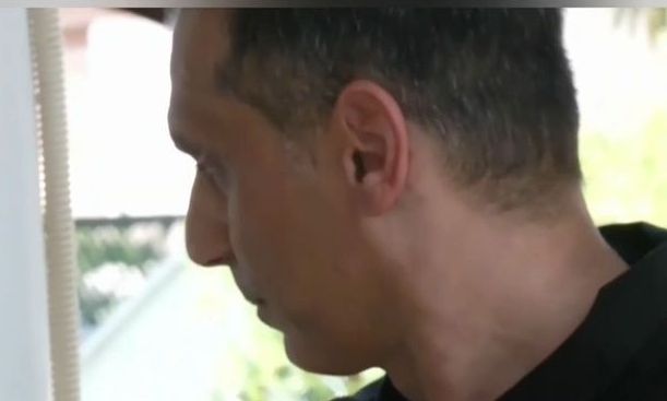 Αστυνομικός μπήκε σε φλεγόμενο σπίτι κι έσωσε δύο αδελφάκια (video)
