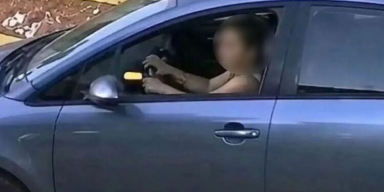 «Άρχισα να κλαίω, πρώτα για τη Σίσσυ και μετά για εμένα»: Σπαράζει η οδηγός που πάτησε το σκυλάκι (video)
