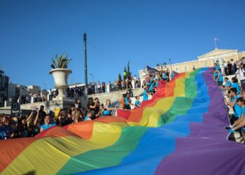 Η ΣΤΑΣΥ αρνήθηκε να βάλει αφίσες του Athens Pride στο Μετρό