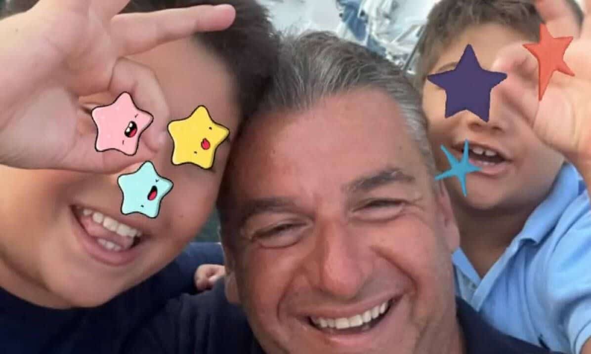 «Η μεγαλύτερη ευλογία μου» – Η συγκινητική φωτογραφία του Γιώργου Λιάγκα αγκαλιά με τους γιους του για την Γιορτή του Πατέρα 1 giorgos liagkas gios