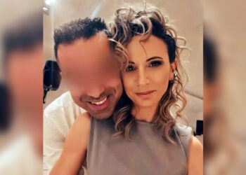 Νέα στοιχεία για τη δολοφονία της 39χρονης από τον σύζυγό της – «Ήταν εμμονικός μαζί της, δεν ήθελε η γυναίκα του να βγαίνει από το σπίτι» (video)