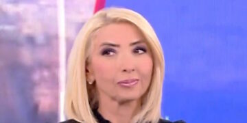 Η Μίνα Καραμήτρου στο νοσοκομείο μετά από έκρηξη στο OPEN – «Σώθηκε από θαύμα» ανέφεραν συνάδελφοί της (video)