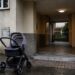 Τραγωδία: Νεκρό βρέθηκε βρέφος που είχε εξαφανιστεί – Το είχε αφήσει για λίγα λεπτά η μητέρα του μόνο του στο καρότσι