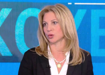 «Αλλάζει η ΕΛΠΙΔΑ, θα την καθαρίσω» – Η Μαρία Καρυστιανού καταγγέλλει «καλοθελητές» και «αρχηγηλίκια»
