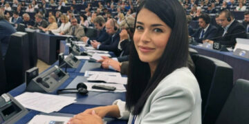 Τα παίζει όλα για όλα η Λατινοπούλου…