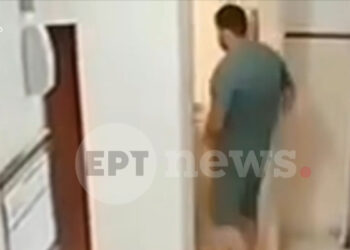 Έστησε «καρτέρι» σε πολυκατοικία για να ληστέψει ηλικιωμένη – Επιτέθηκε σε αστυνομικούς για να αποφύγει την σύλληψη (video)