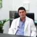 Ο «γιατρός των φτωχών»: Ο Ευρυβιάδης Μπαϊραμίδης δίνει δικαίωμα στην ελπίδα σε ασθενείς που δεν αντέχουν το κόστος των ιδιωτικών κλινικών