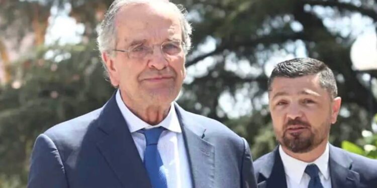 O Αντώνης Σαμαράς είναι έτοιμος να ανακοινώσει το κόμμα του – Στόχος οι δυσαρεστημένοι ψηφοφόροι της ΝΔ