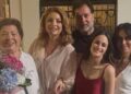 Συγκινητικές στιγμές για την Άντζελα Γκερέκου στην αποφοίτηση της Μαρίας Βοσκοπούλου – Στο πλευρό της και η μητέρα της